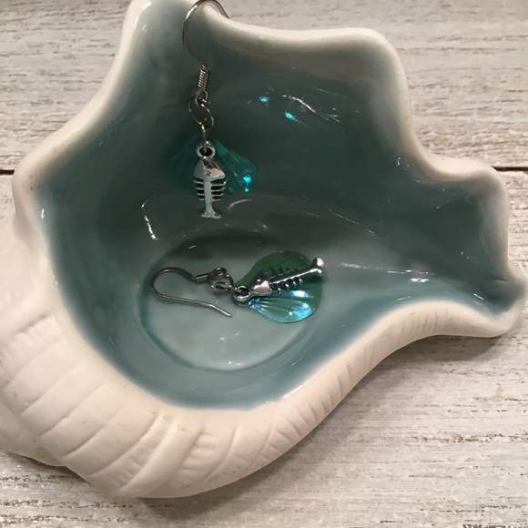 Fishbone Earrings - Picture 1 of 7